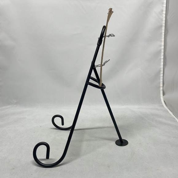 By Design Display Easel - Picture 2 of 5